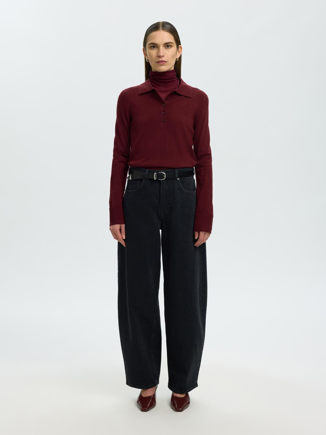 model_shot-front_full